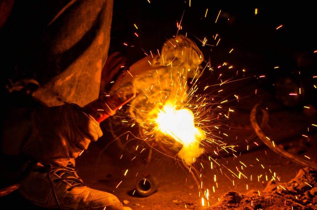man-night-steel-sparkler-spark-construction-593728-pxhere.com